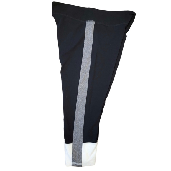 SO cropped athletic leggings size XL - Picture 2 of 9